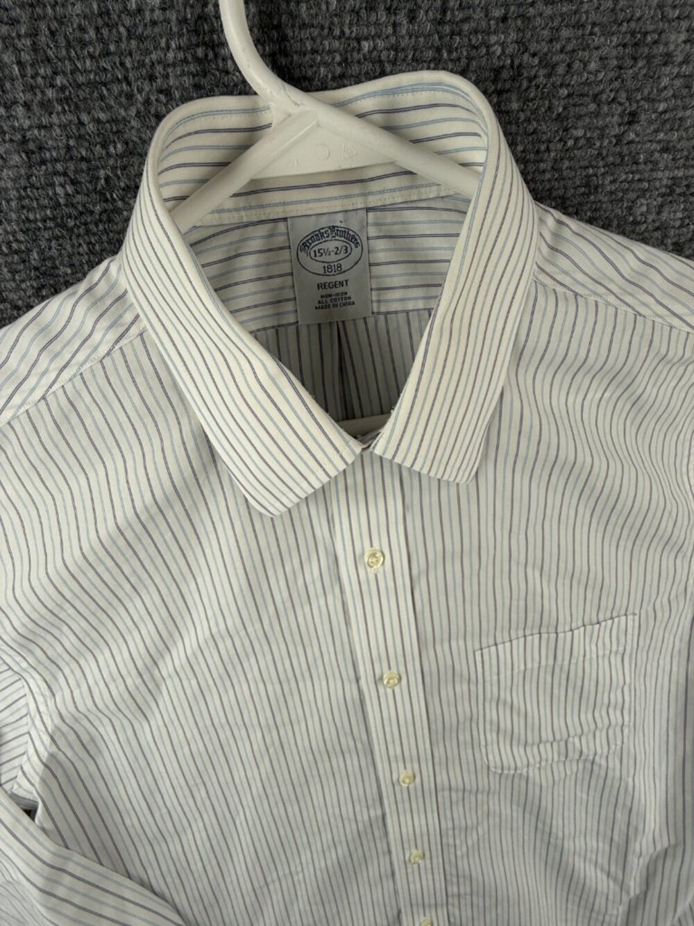 Brooks Brothers Button Up Shirt Striped Blue Long Sleeve Men 15.5 32/33 Regent